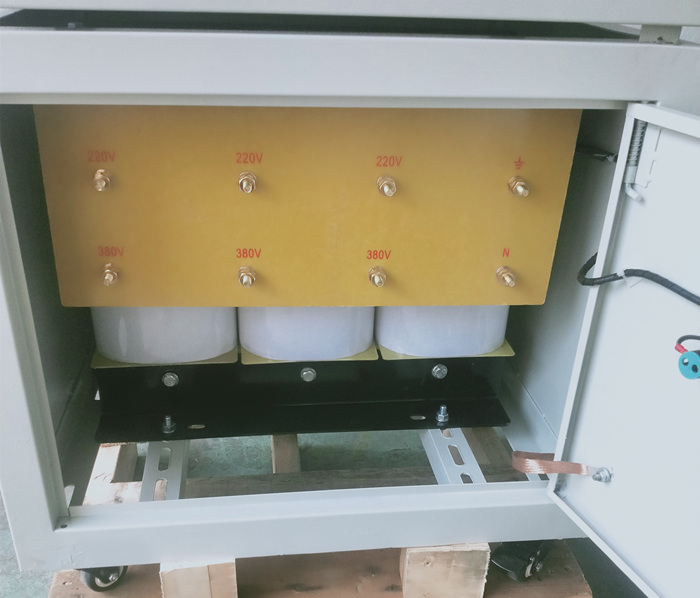 變壓器 - 輸入3相380V 輸出3相200V 3相220V 40KVA